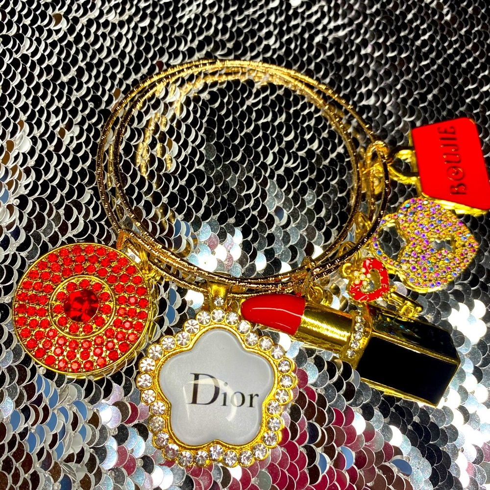 Charm bracelet set